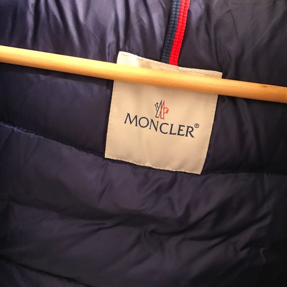 Moncler NARLAY JACKET - Picture 6 of 11